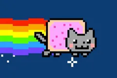 Nyan Cat: pikselowy szary kot z tułowiem z różowej tarty leci po granatowym niebie, ciągnąc za sobą tęczę